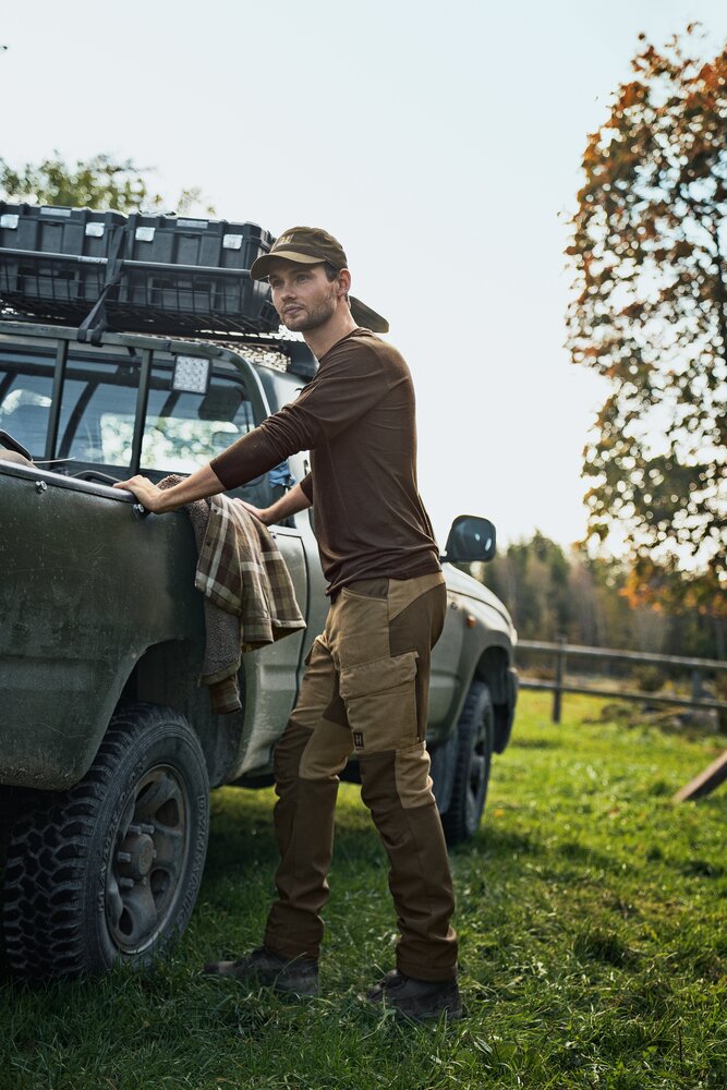 H&auml;rkila Scandinavian Trousers  32inch"- Dark antique bronze / Willow green