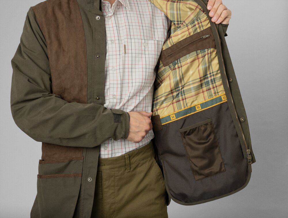 H&auml;rkila Rannoch HWS Shooting Jacket - Willow green