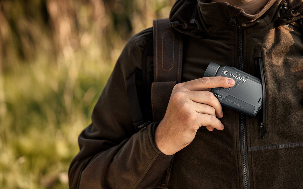 Pulsar Axion XQ19 Compact handkijker