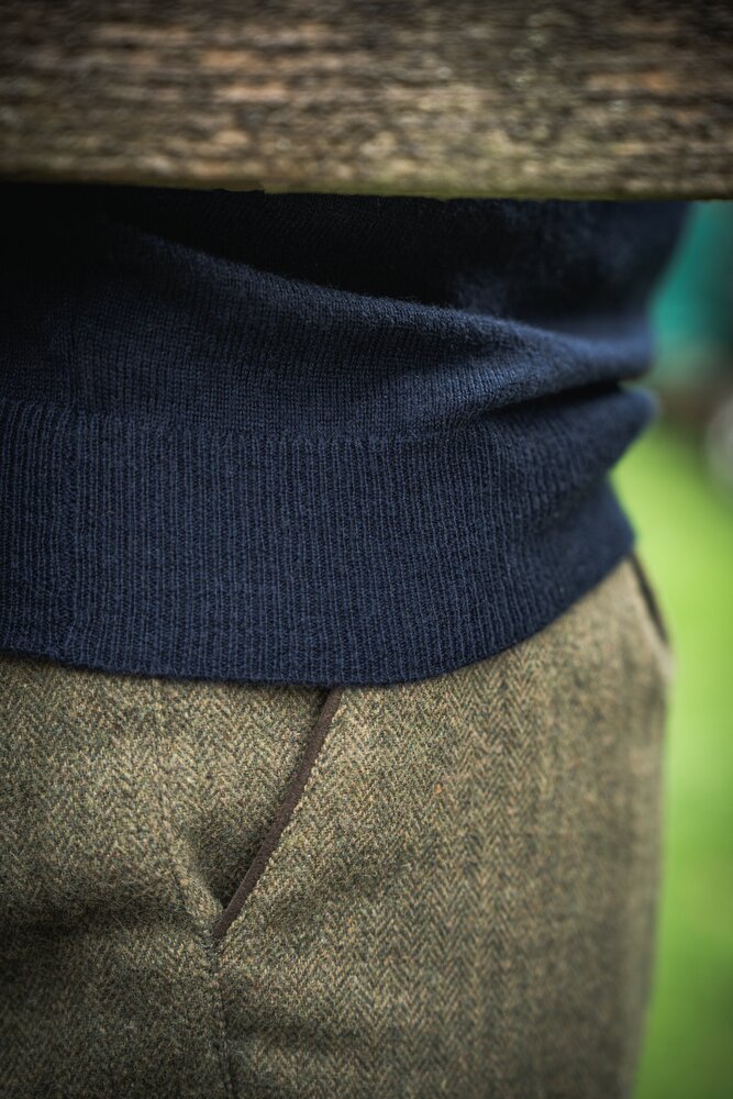 406070020 Seeland Pine V-neck pullover