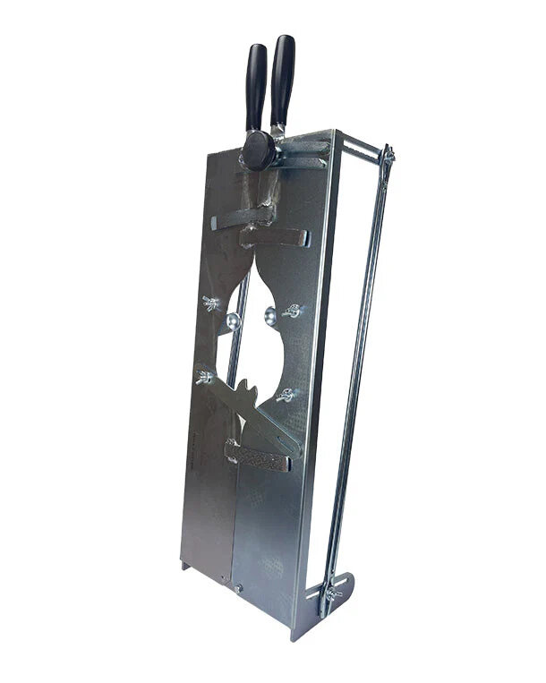 Schedel afzaagset voor hertentrofee&euml;n &ndash; Verstelbaar voor edelhert, damhert en sikahert