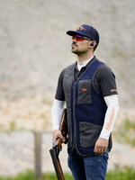 Blaser Men&rsquo;s Competition Shooting Vest Robert Marine &ndash; Lichtgewicht Schietvest met Maximale Bewegingsvrijheid