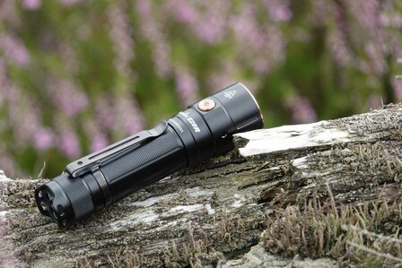 Fenix E28R V2.0 Tactische Zaklamp