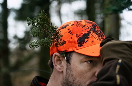 H&auml;rkila Wildboar Pro Blaze Camo Light Cap