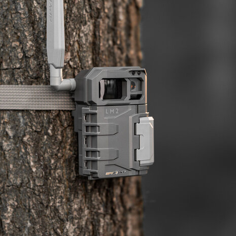 SPYPOINT LM2 trail camera