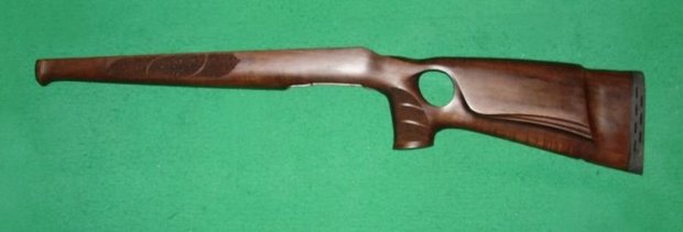 Blaser R8 Thumbhole / duimgat kolf 